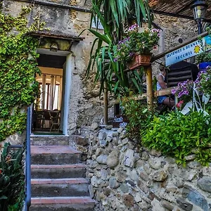 piazzetta-little-suite.hotelitalianriviera.com/